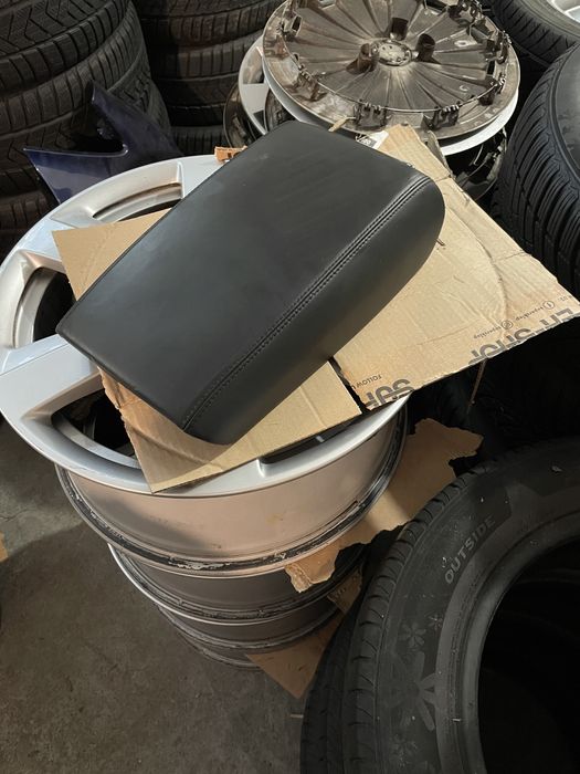 Tunel srodkowy skora cup holder podlokietnik na napoje schowek A6 c7