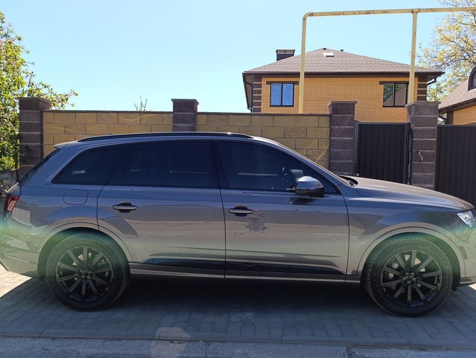 Ауді Q 7,пневмо,сама повна комплектація!!!