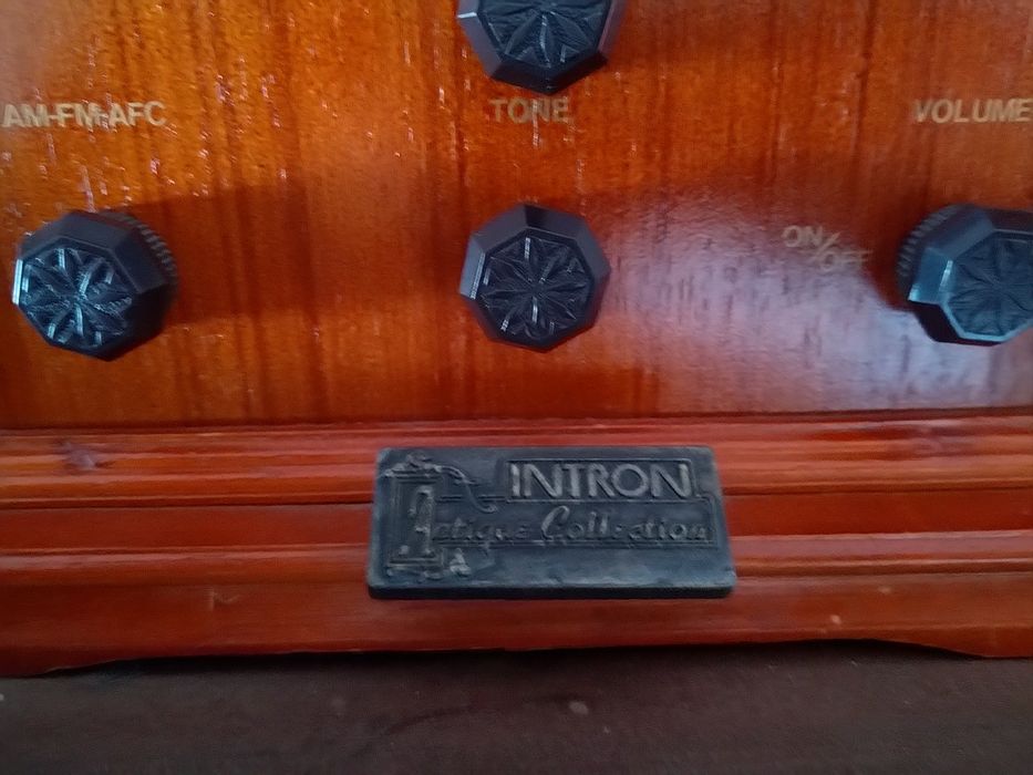 Radio Intron antigo