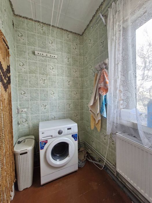 Продаж в с.Старому будиночок поруч центра села!