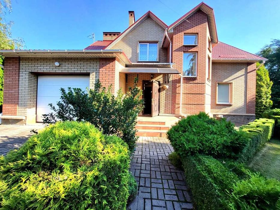 Продажа 2-х эт. дома на НАБЕРЕЖНОЙ, цена снижена на 50%, торг возможен