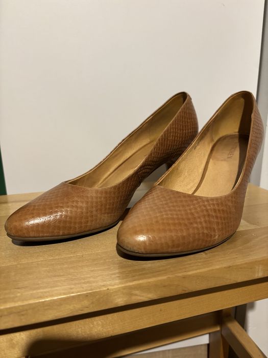 Brązowe, skórzane czółenka na obcasie