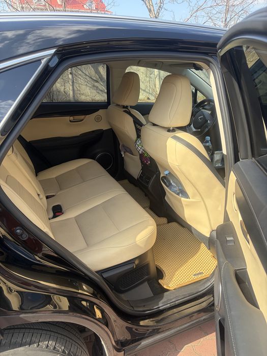 Lexus NX 300, hybrid