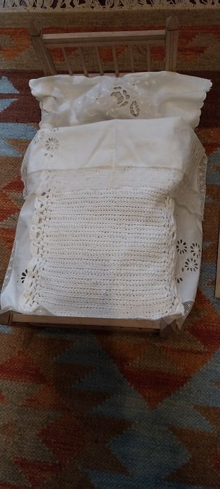 Vendo conjunto antigo com mais de 100 anos ( 8 peças por 150 euros)
Ve