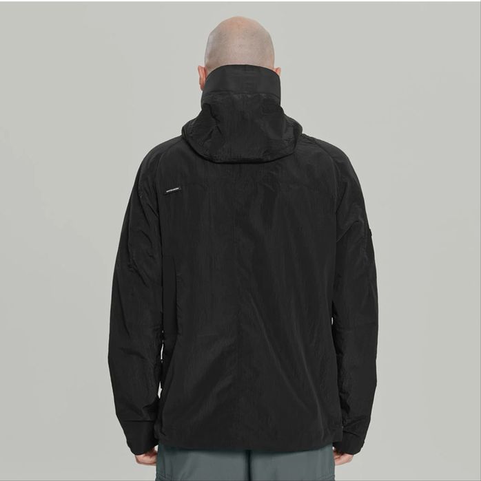 Вітровка Riot Division