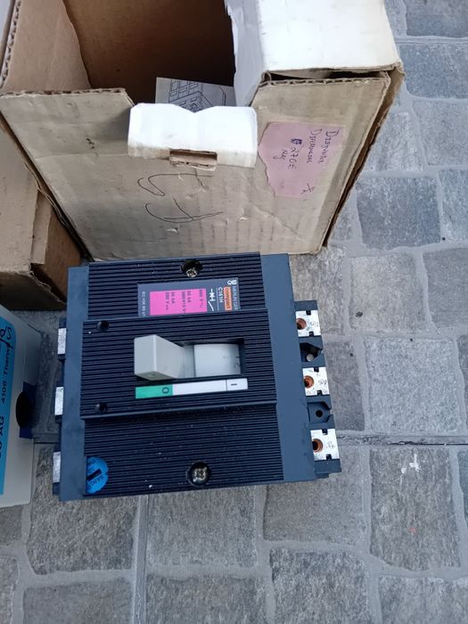 Dijuntores de eletricidade
