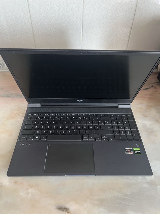 portátil gaming hp victus 15 ryzen 5 / 16gb ram / gtx 1650 / ssd