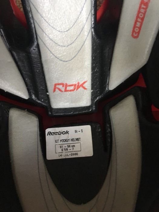 Продам шлем Reebok!