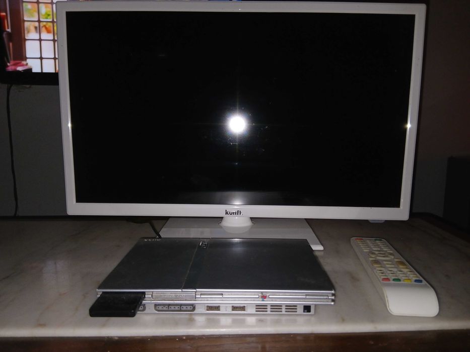 (TV com comando+PlayStation com comados+jogos) TD a funcionar