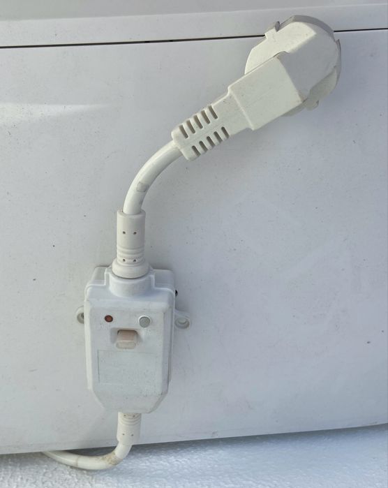 Termoacumulador Teka slim 80L avariado