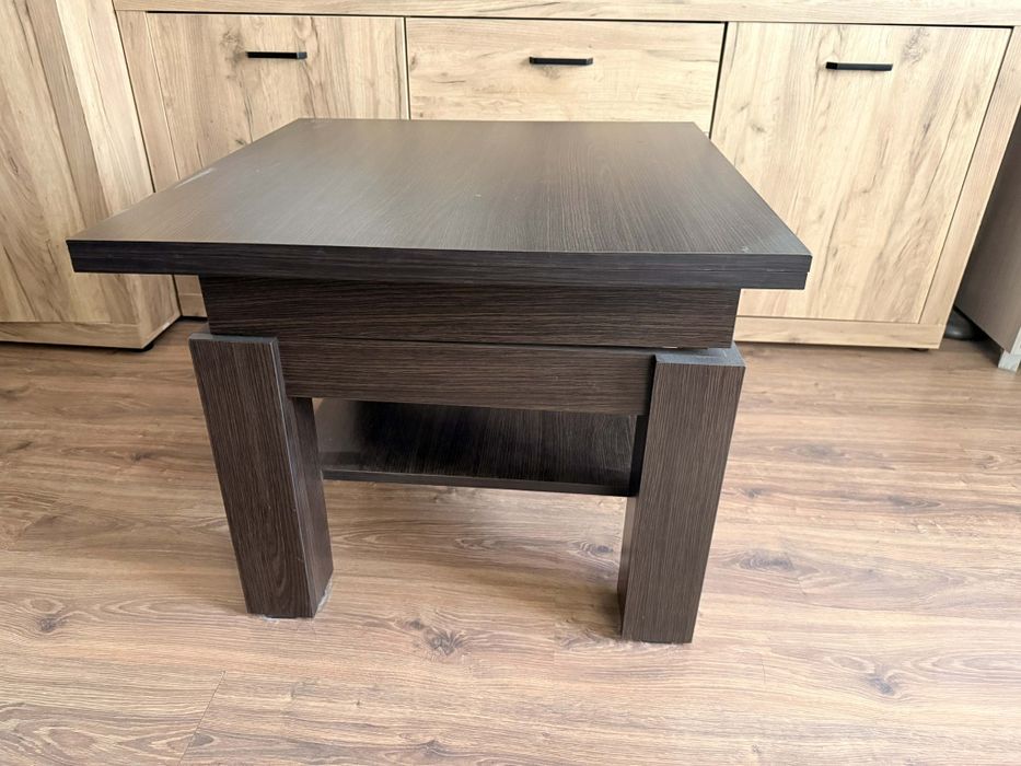 Stolik kawowy z 2 pufami - zero uszkodzeń.