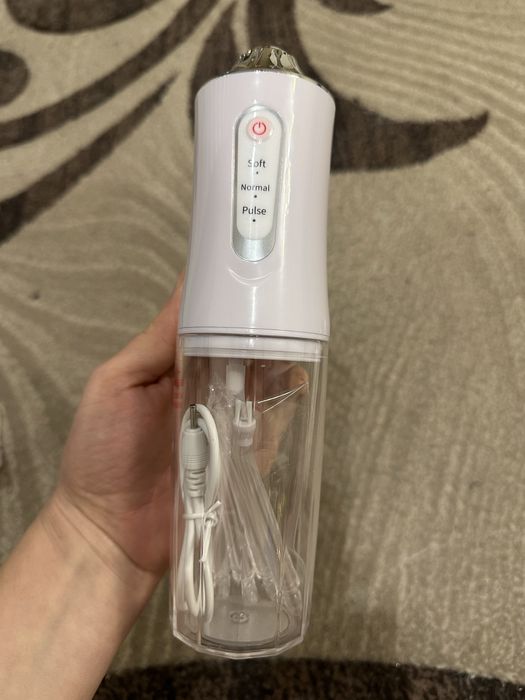 Іригатор для чищення зубів