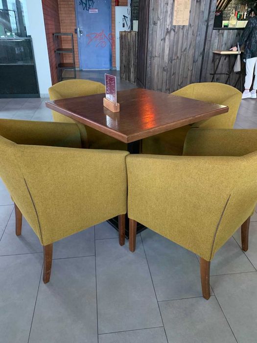 Меблі для кафе  ресторанів та барів