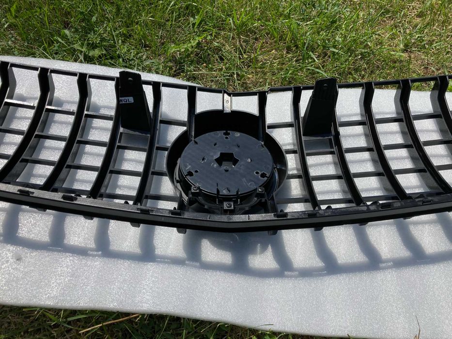 Решетка радиатора mercedes GL X166 2012-2015год.GT Chrome Black