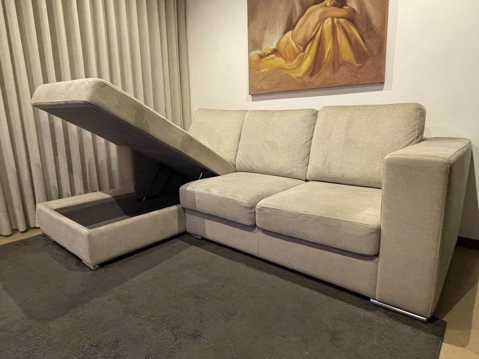 Sofa com chaise-longue
