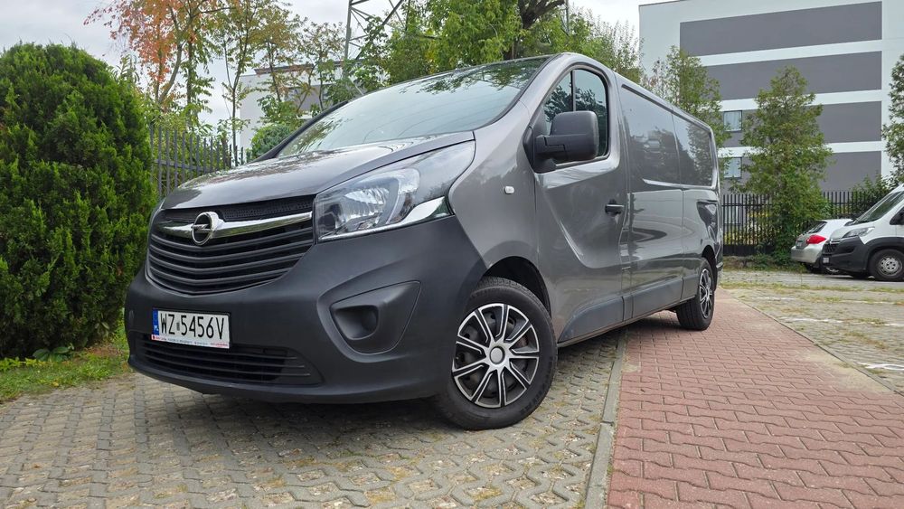 Opel Vivaro Opel Vivaro bardzo zadbany doinwestowany