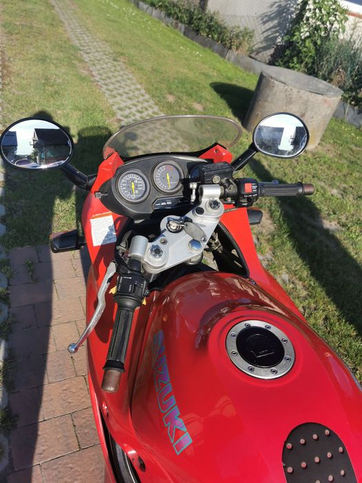 Motocykl Suzuki GSX 600 F