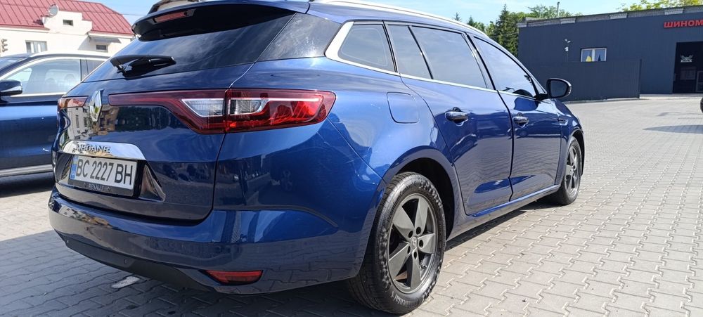 Renault Megane 2018 VIN VF1RFB00261003677 фото оголошення 2 з 16