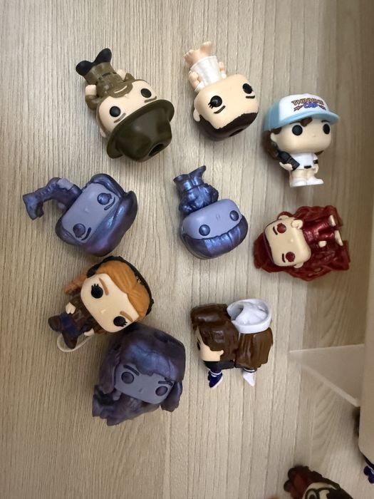 Фігурки Kinder Joy Дивні дива