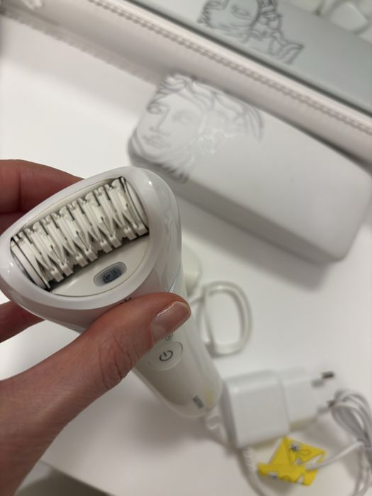 Епілятор Philips BRE700 (серия Satinelle, Wet & Dry)