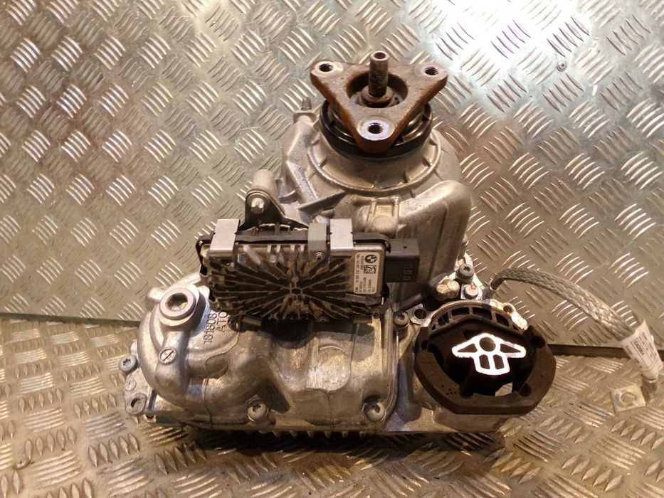 BMW G01 G05 G07 G20 G22 G11 Роздатка