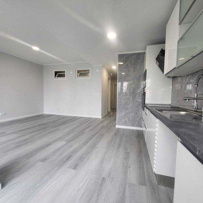 Apartamento T2 remodelado à venda | OEIRAS - VENDA PARTICULAR
