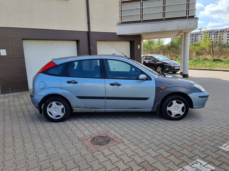 Skoda  Ford Focus  1.6 100KM Benzyna 2004r