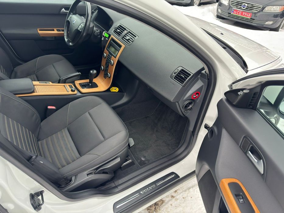 Volvo V50  2.0  D4  автомат з Швейцарії ВІДЕО