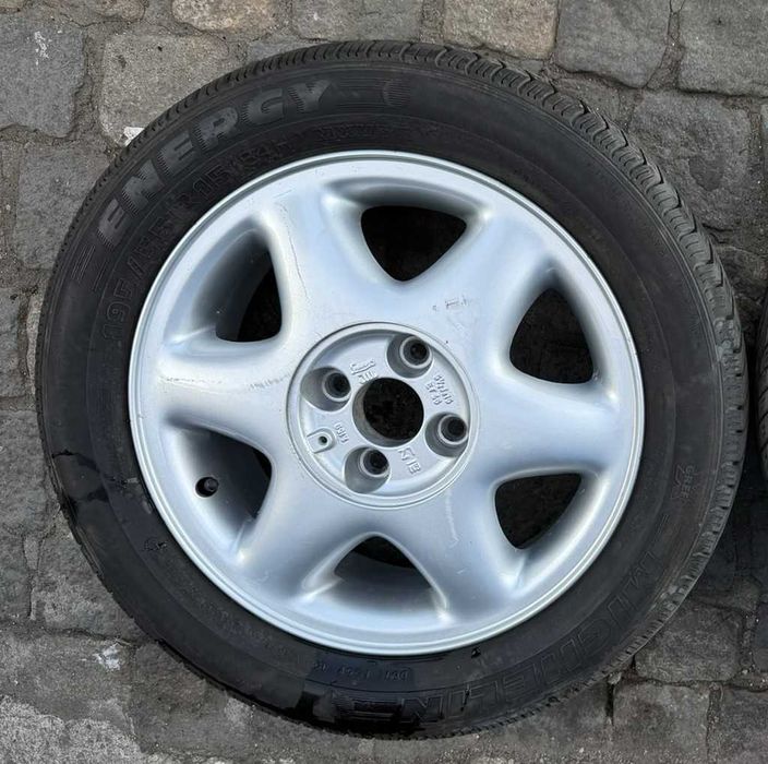 4 Jantes com Pneus 195/55/R15 Opel