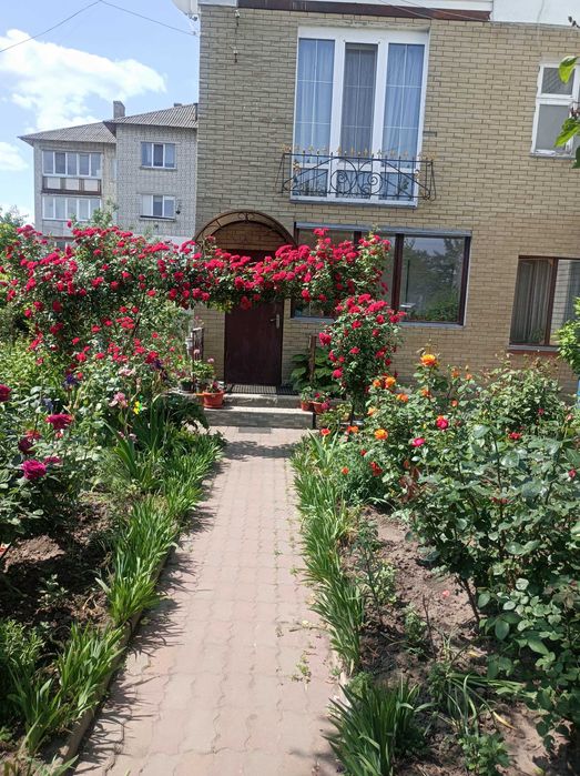 Продаж 3-кімнатної квартири в Слободі