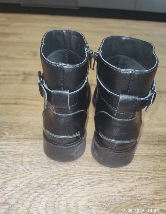 Ботинки. Черевики.