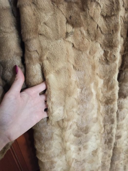 Futro z norek, długi płaszcz