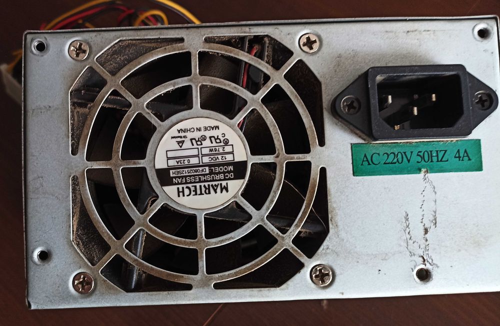 Блок питания DELUX ATX-400W P4 + корпус
