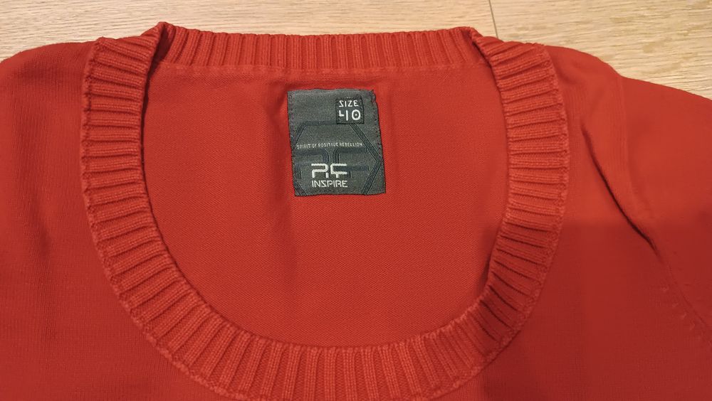 Czerwony sweter L