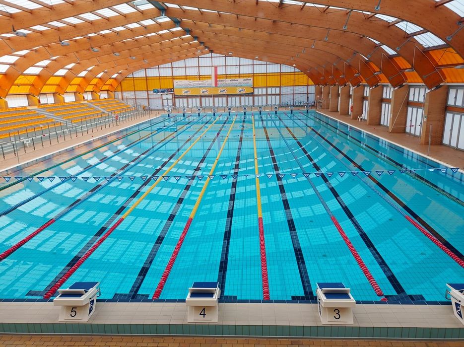 nauka pływania katowice oraz doskonalenie indywidualne