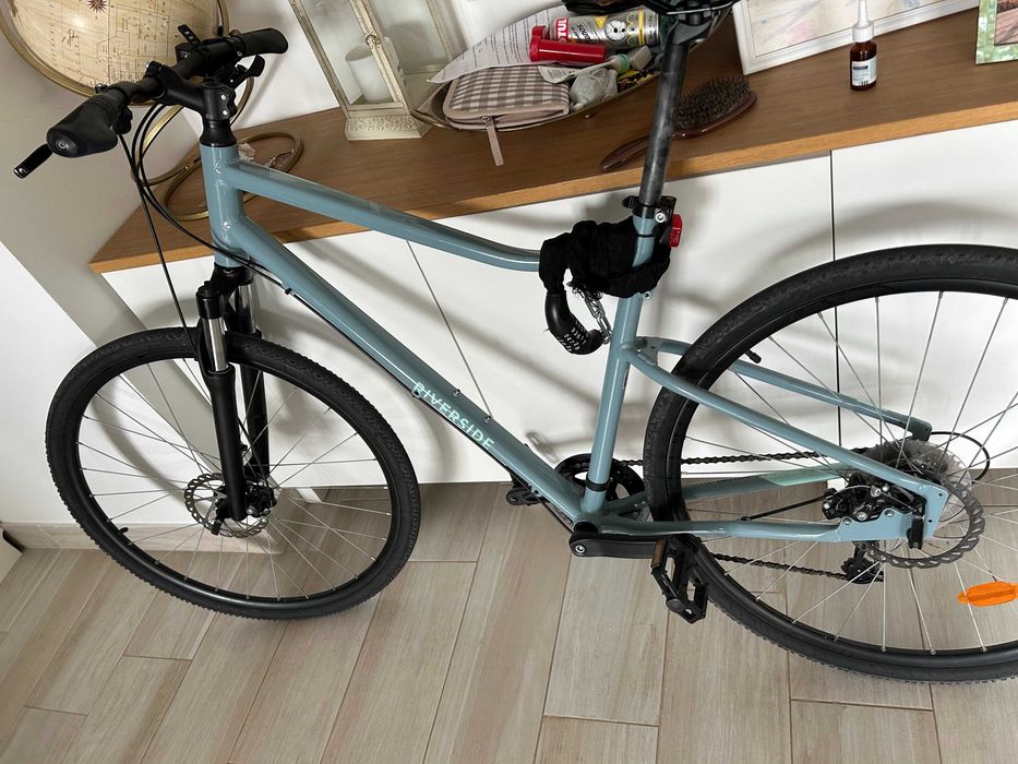 Bicicleta de trekking riverside 500 verde água