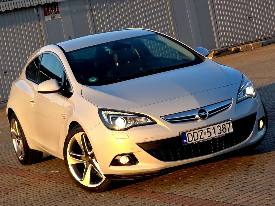 Volkswagen Golf GTC 2.0CDTI 165KM Edition Bixenony Navi Lakier Perła Zamiana