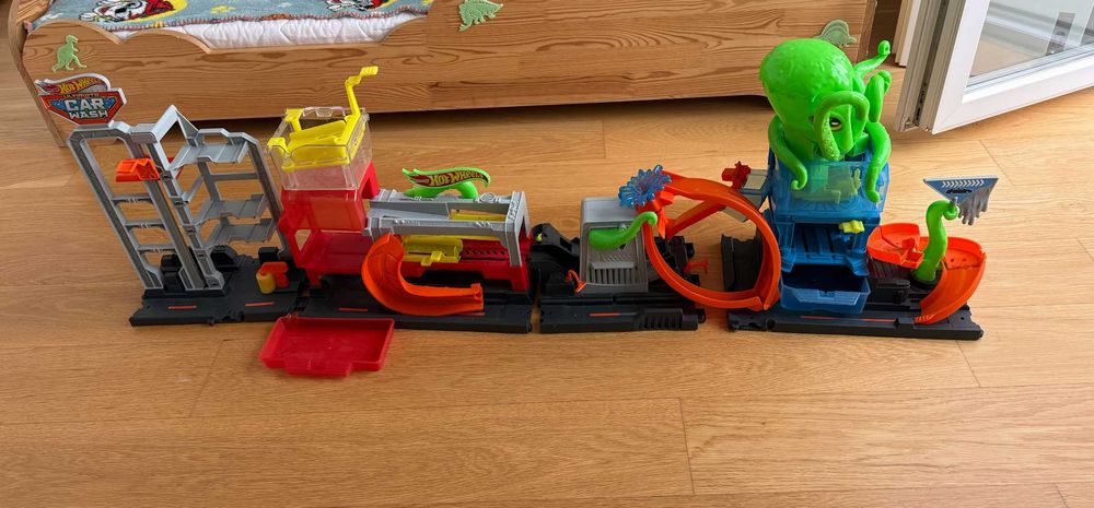 Lote brinquedos menino - Hot Wheels Octo Car Wash + carros + RC