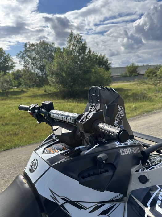 BRP Can-Am Renegade 1000R