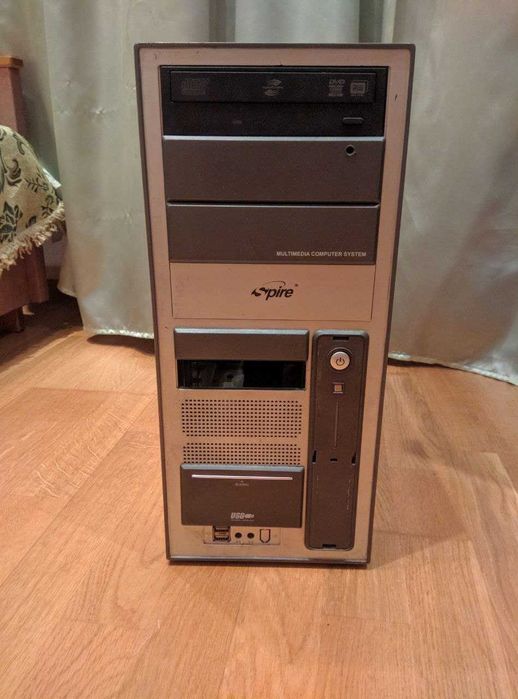 Core 2 Quad Q8400/4 Gb DDR2/Radeon HD 6670 1Gb GDDR5/HDD 400 Gb