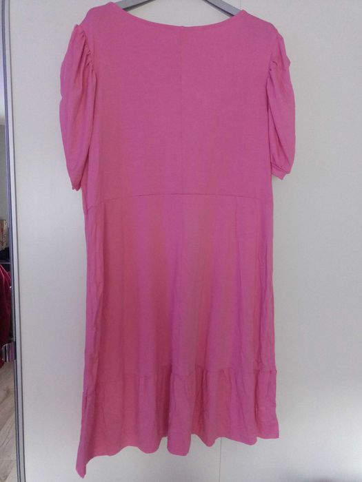 sukienka z głębokim dekoltem 44/46, 48/50