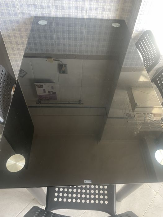 Mesa em vidro temperado