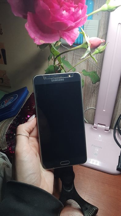 Samsung Galaxy J7 смартфон, телефон