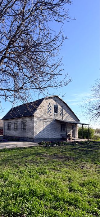 Дом в городе .от хозяина.кирпичный газ вода.ремонт сертификат еоселя