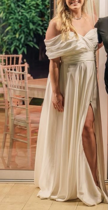 Jedwabna suknia slubna