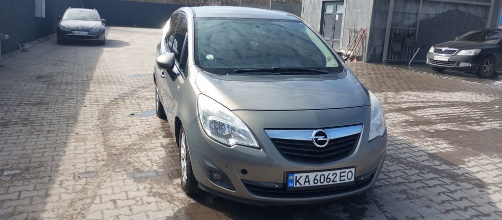 Продам Опель меріва б  2011 року 1.7 дизель 130 кс