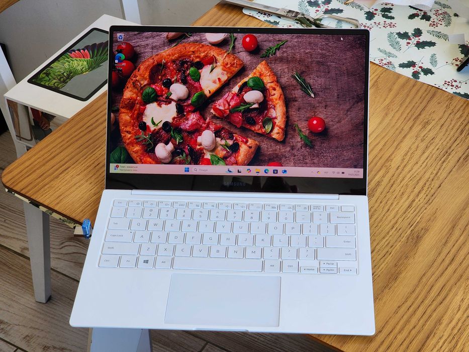 Samsung Galaxy Book Pro 13.3" AMOLED NP930XDB  i5-1135G7 8\512GB