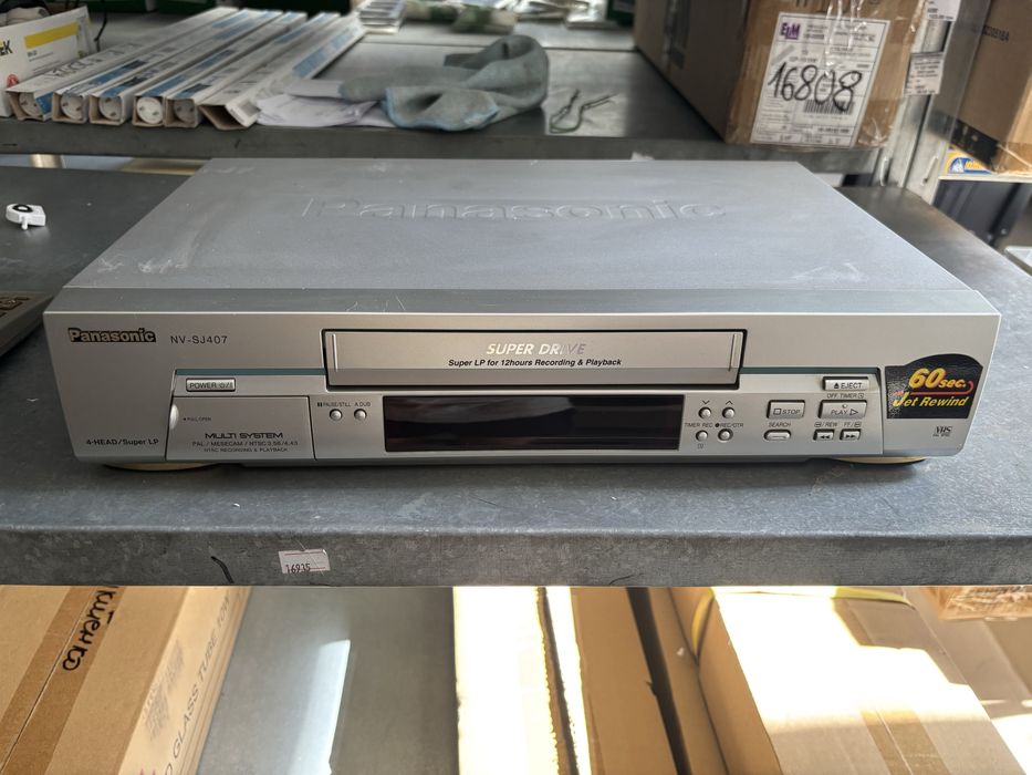 Видеомагнитофон Panasonic