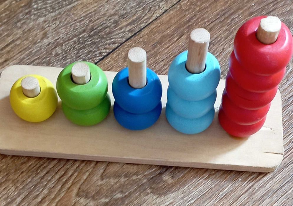 Іграшки дерев'яні для найменших