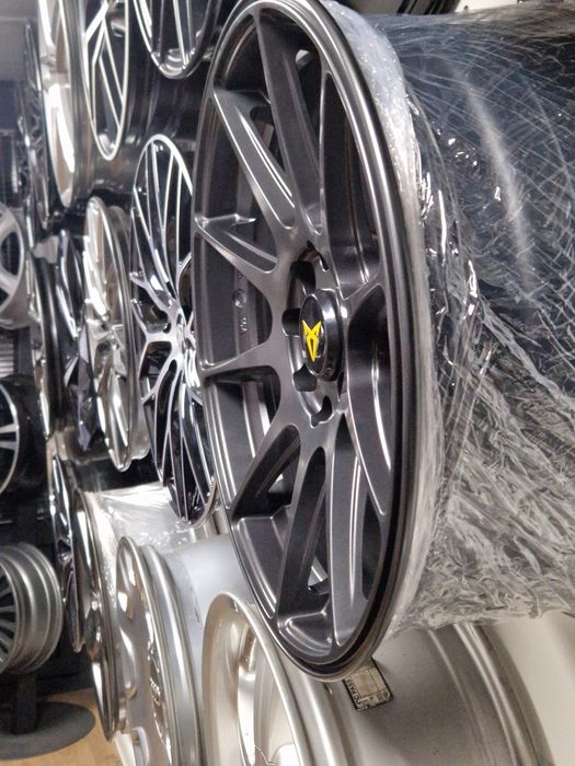 Felgi Japan Racing JR11   8J17 4X100 4X114.3